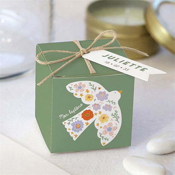 Boîte de dragées baptême colombe fleurie