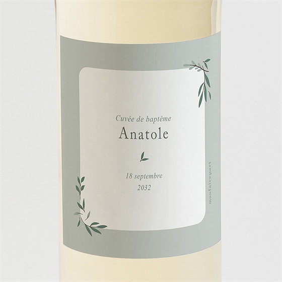 Etiquette de bouteille baptême photo vert sauge
