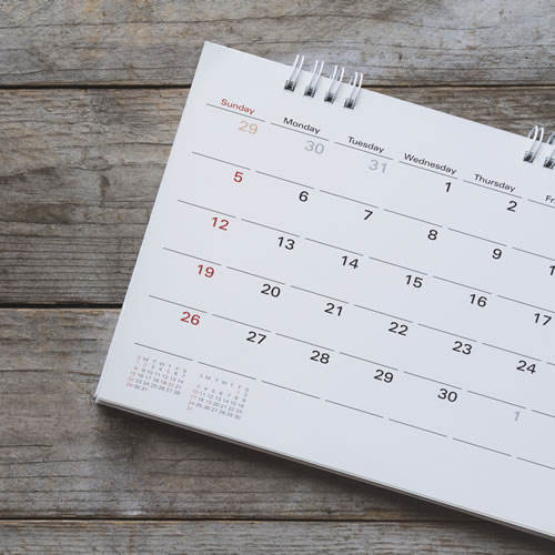 Annoncer la date de son mariage.